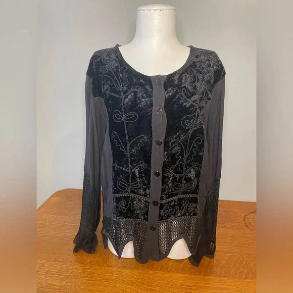 Black Long Sleeve Bell Sleeve Whimsigoth Moody Dark Boho Embroidered Fairy Witch - Picture 2 of 16